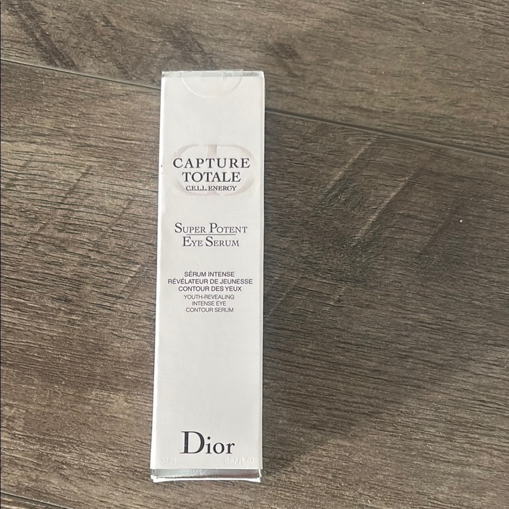 Dior Capture Totale Eye Serum in White